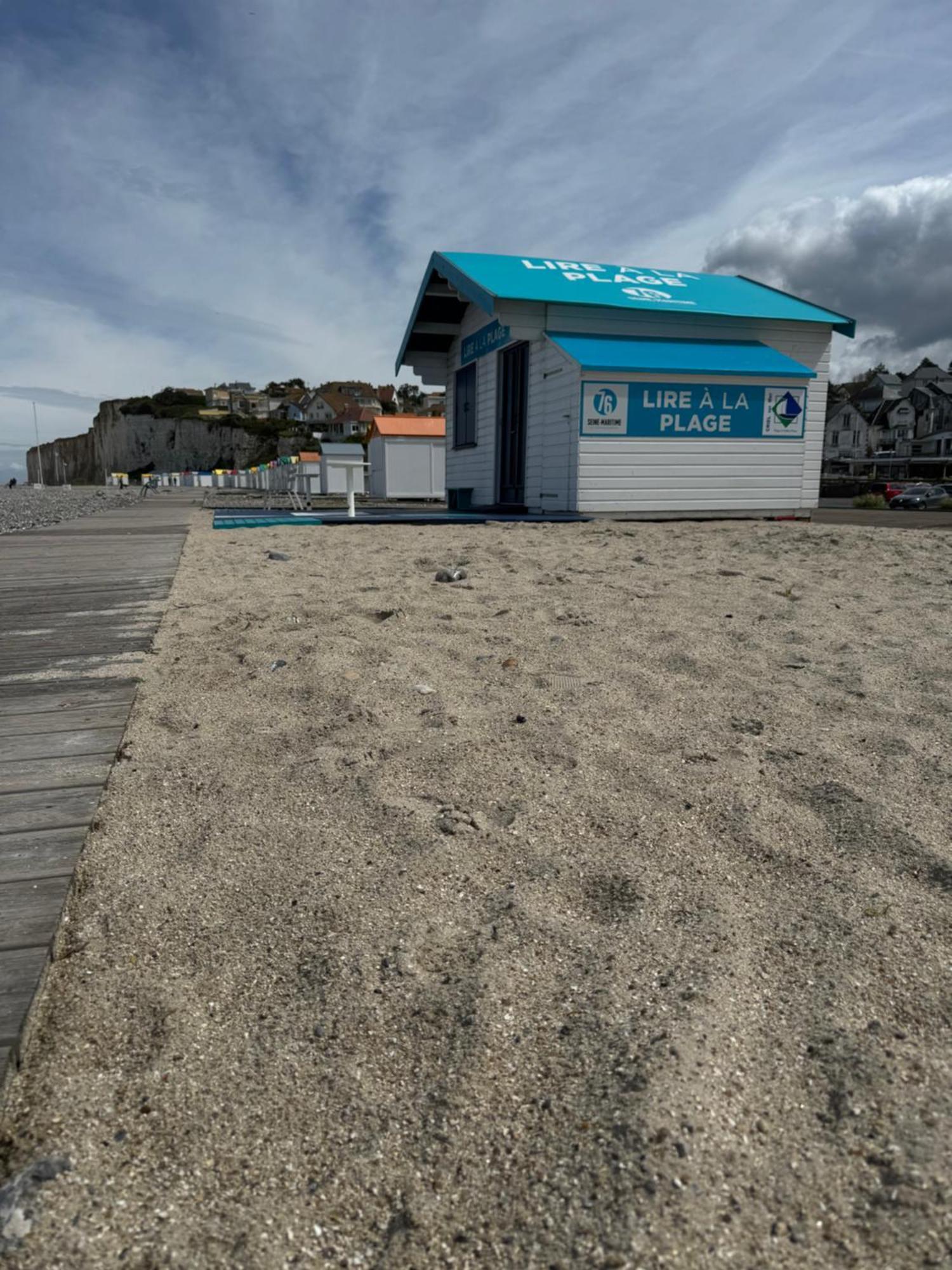 Les Cygnes De Criel-Sur-Mer Luaran gambar